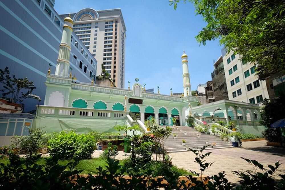 Pemandangan luar