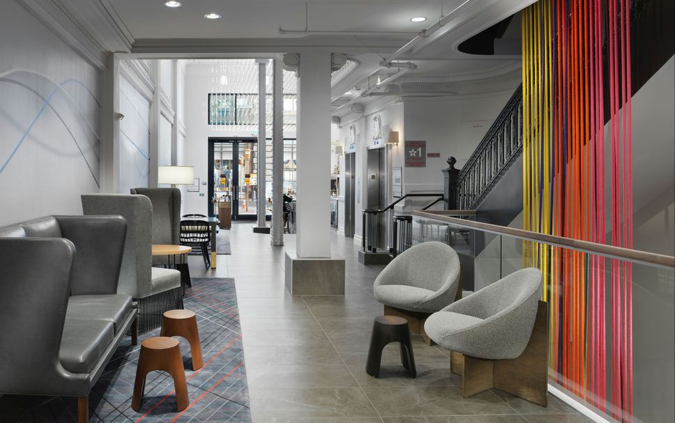 Balai Menunggu Gambar