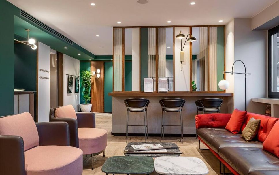 Balai Menunggu Gambar