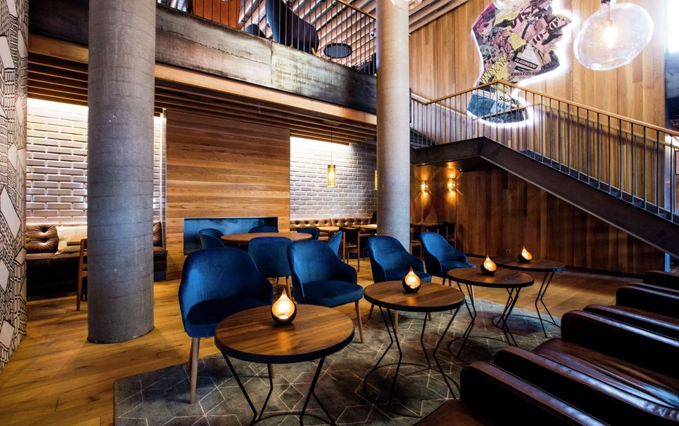 Balai Menunggu Gambar