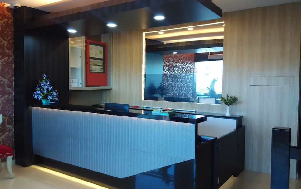 Meja Penyambut Tetamu Gambar