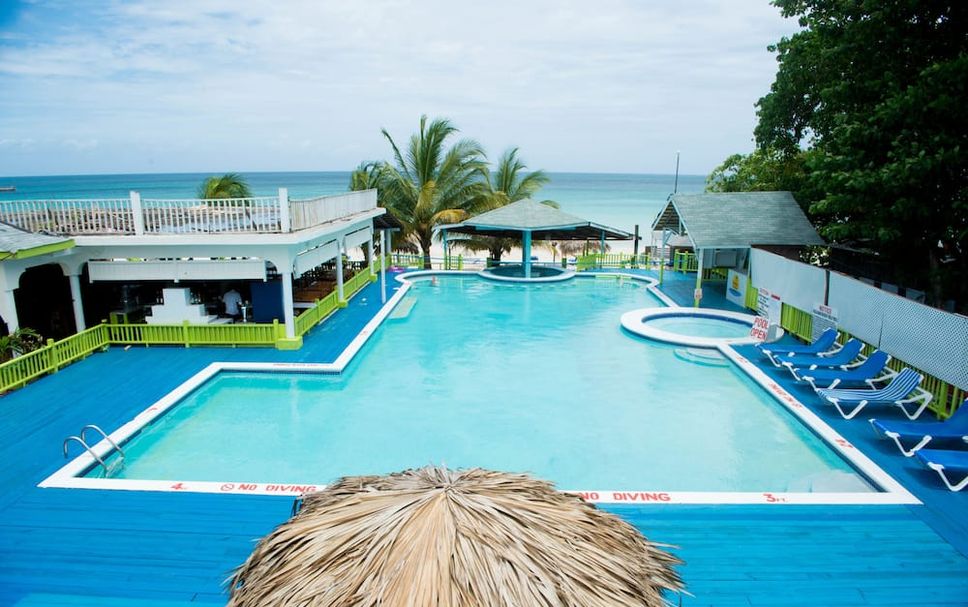 Kolam renang Gambar