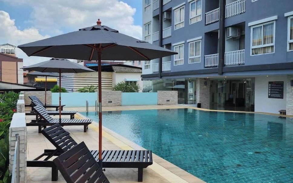 Kolam renang Gambar