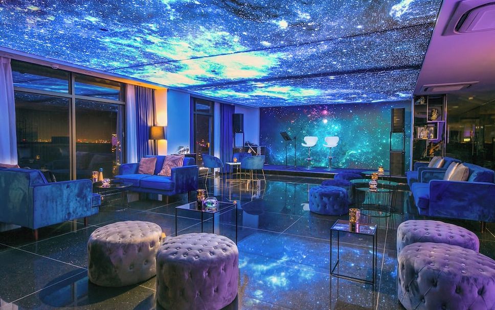 Balai Menunggu Gambar