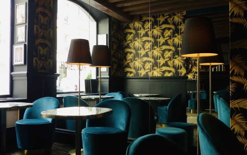 Balai Menunggu Gambar