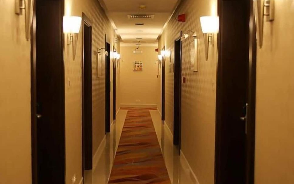 hallway Gambar