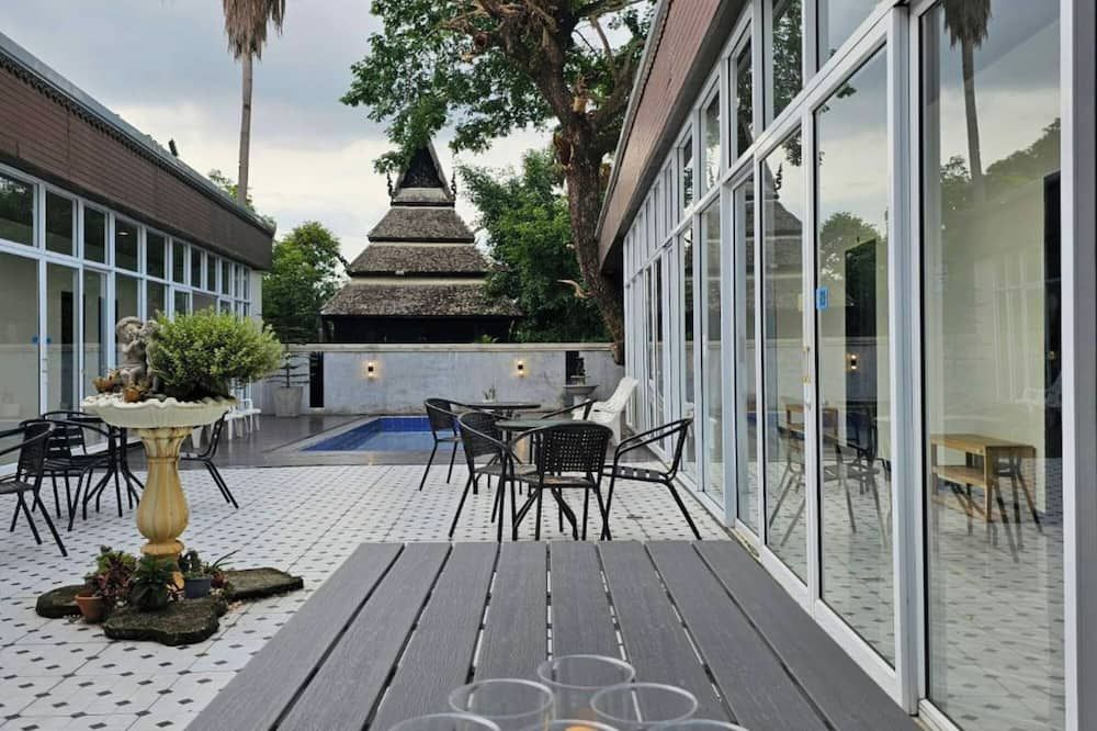 Patio Gambar