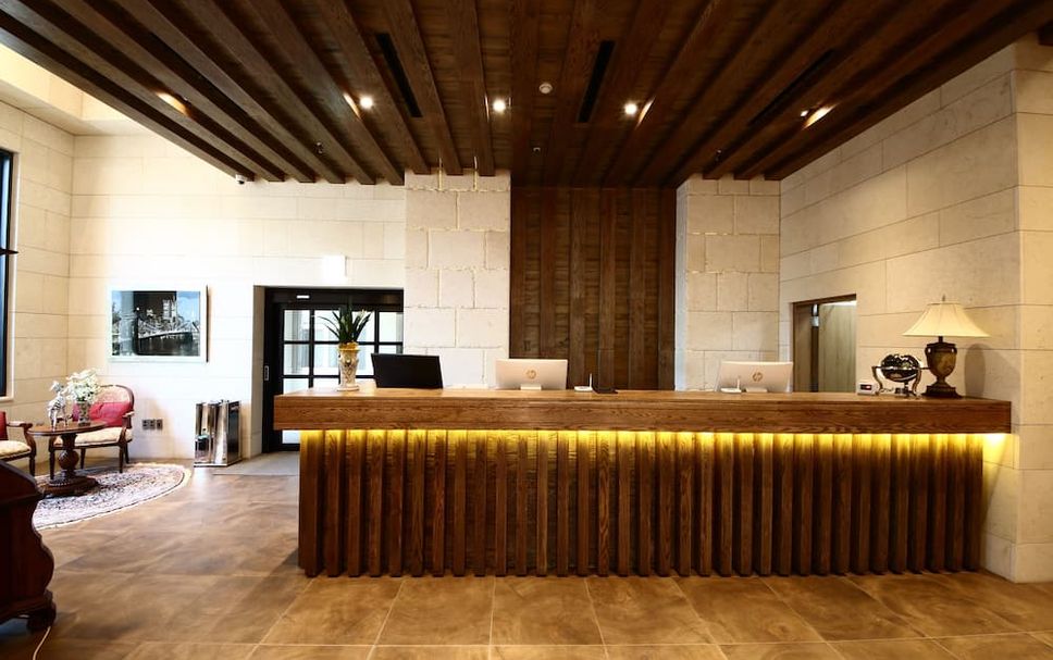 Meja Penyambut Tetamu Gambar