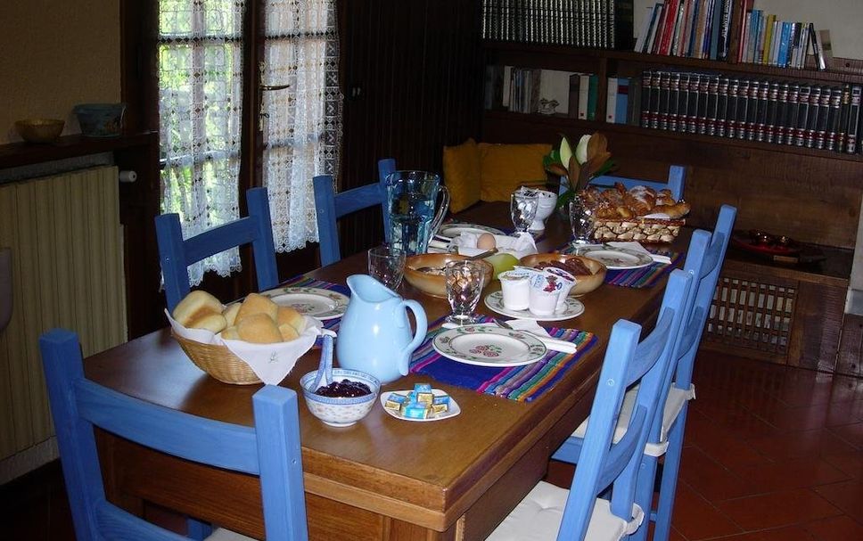 Ruang Makan Gambar