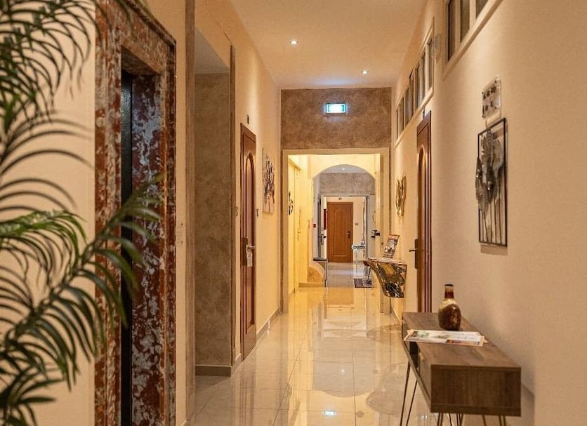 hallway Gambar