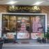 Pemandangan luar