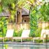 Pemandangan luar