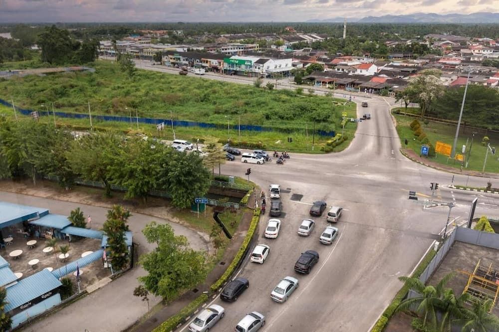 Pemandangan luar