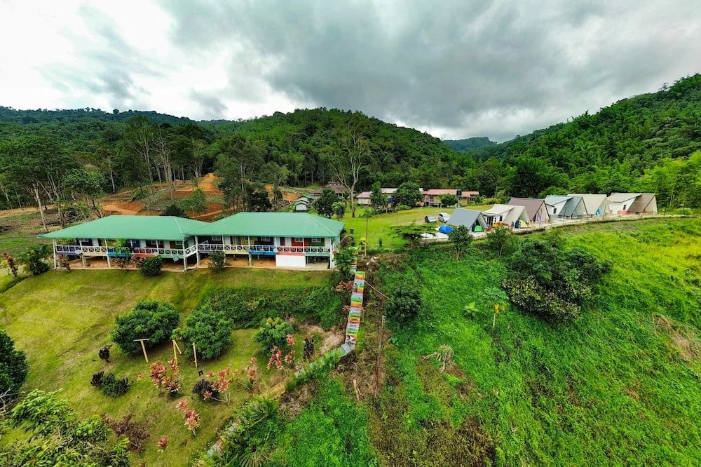 Pemandangan luar