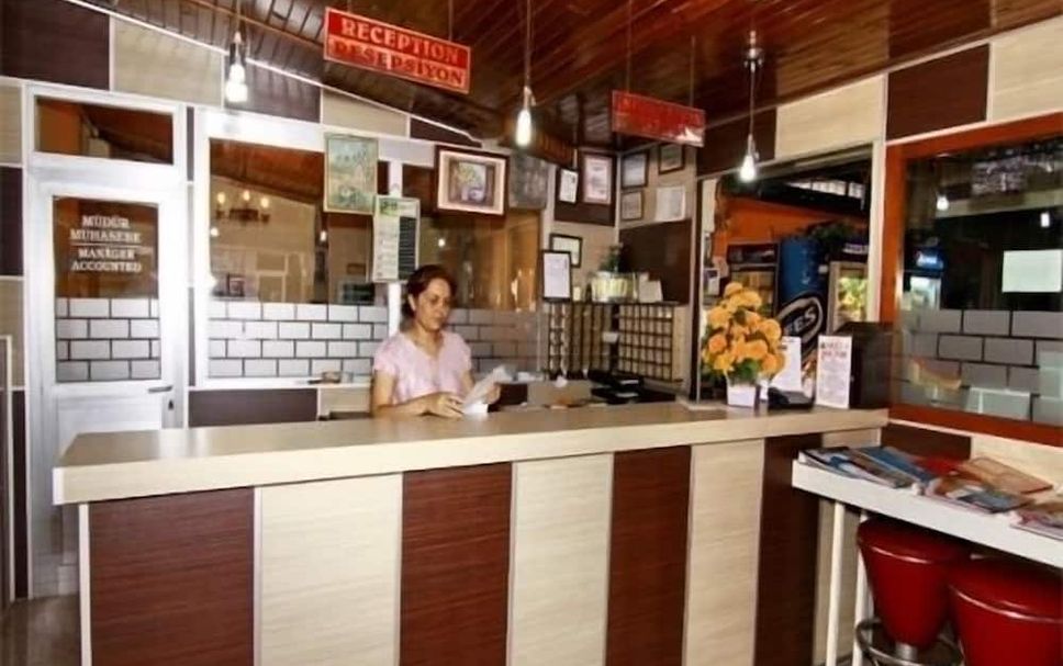 Meja Penyambut Tetamu Gambar