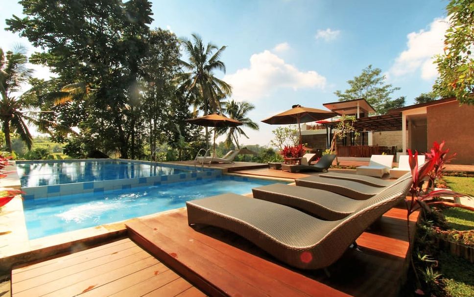 Kolam renang Gambar