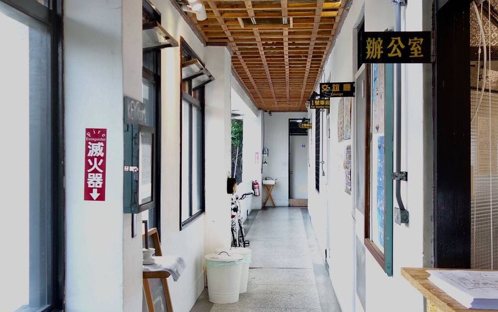 hallway Gambar