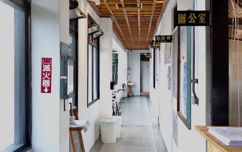hallway Gambar