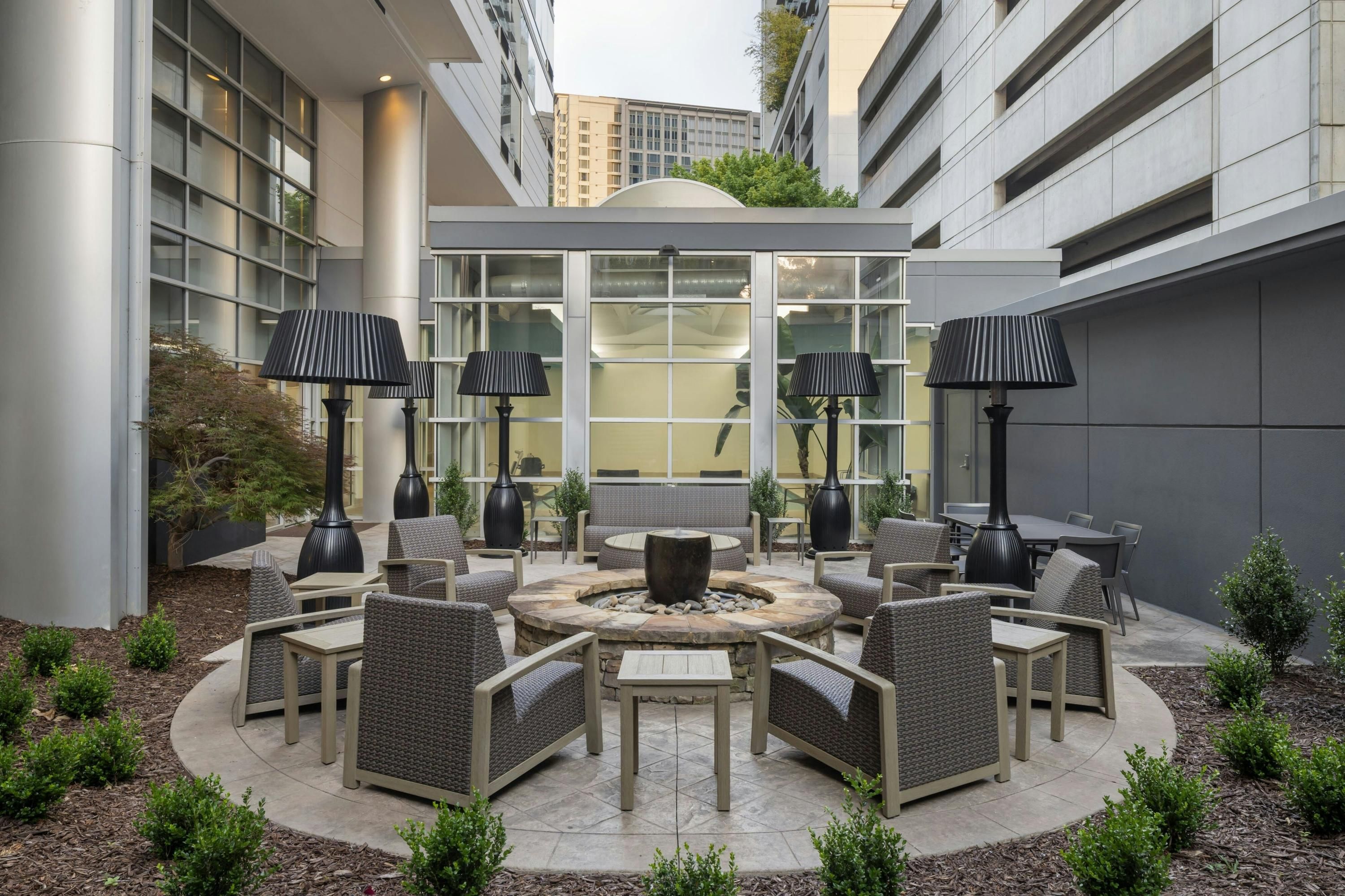Patio Gambar
