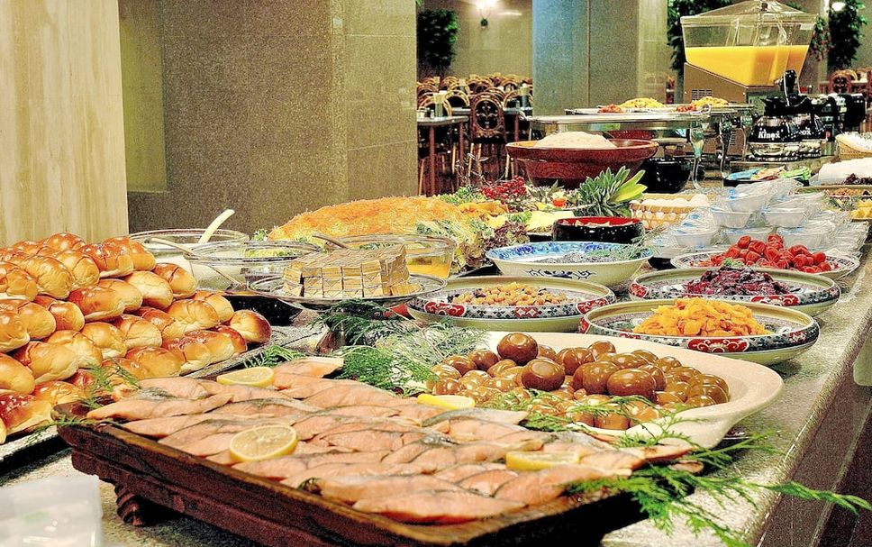 Buffet Gambar