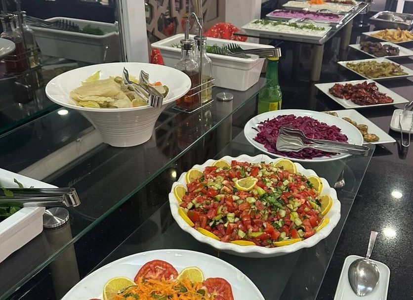 Buffet Gambar