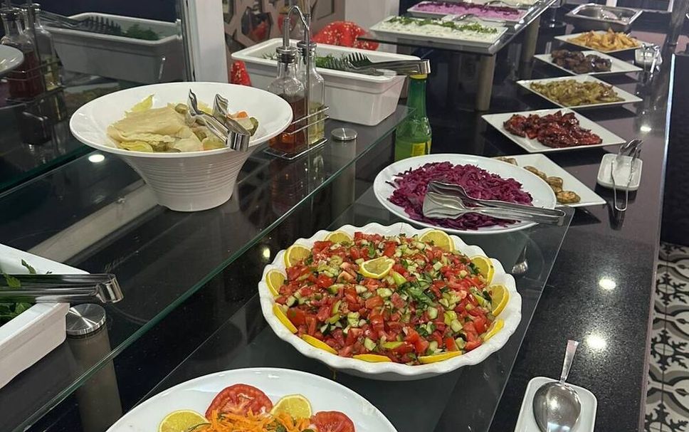 Buffet Gambar