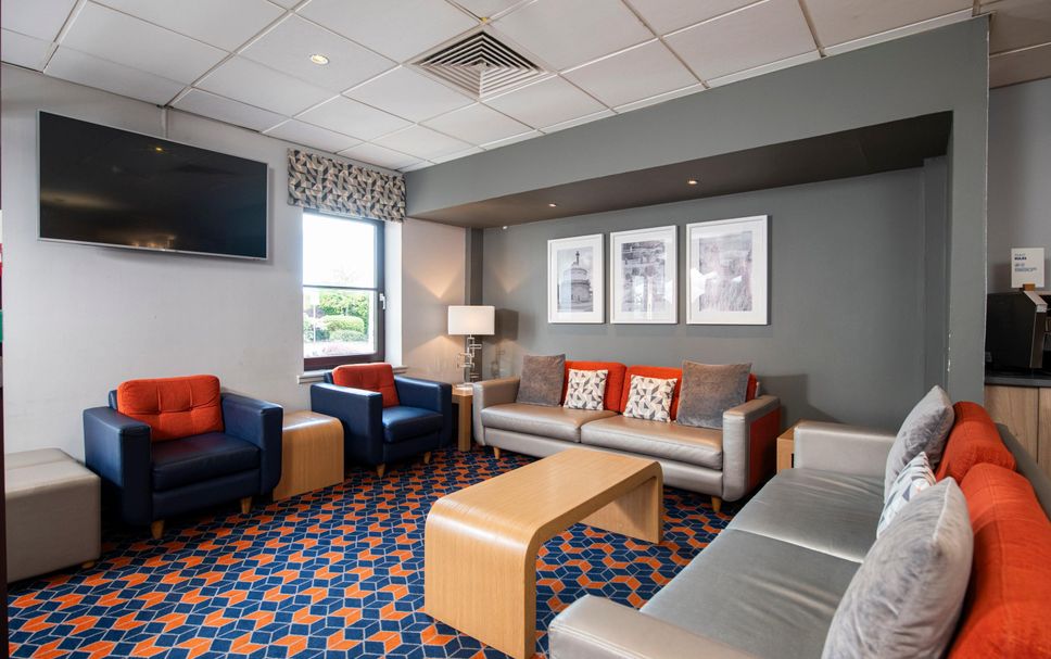 Balai Menunggu Gambar