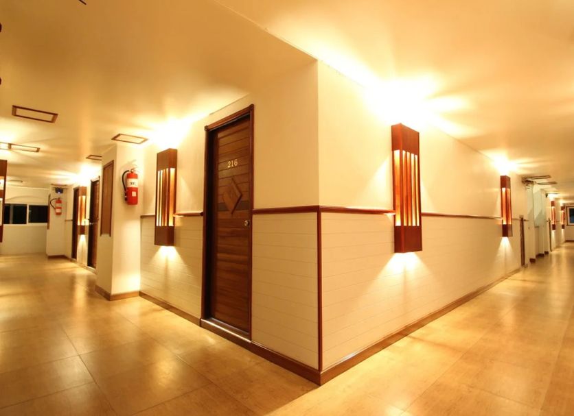 hallway Gambar
