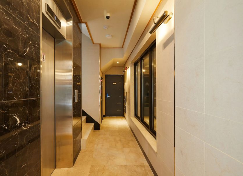 hallway Gambar