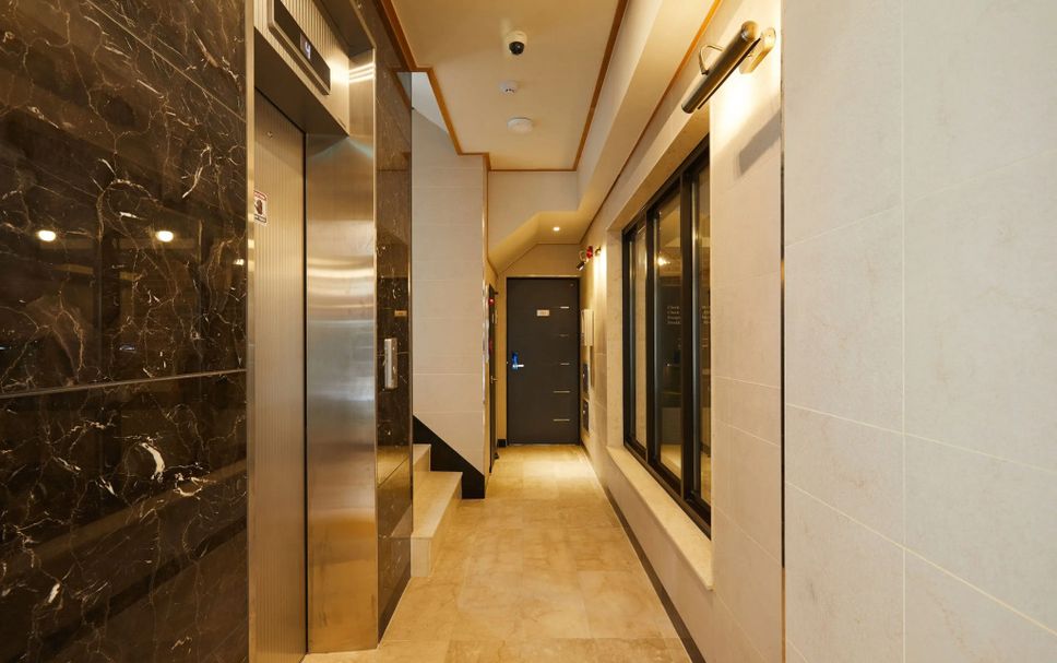 hallway Gambar