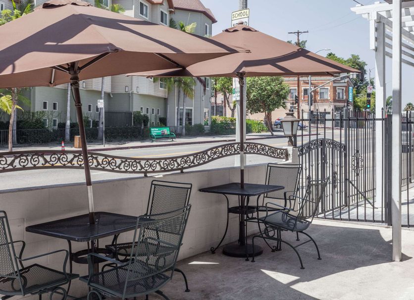 Patio Gambar