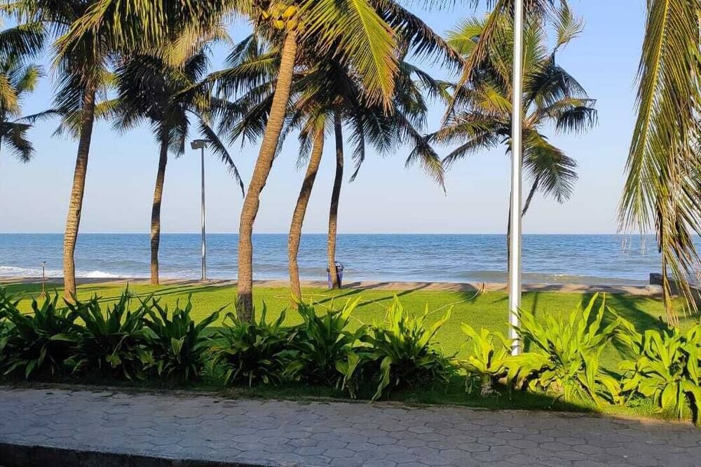 Pantai Gambar