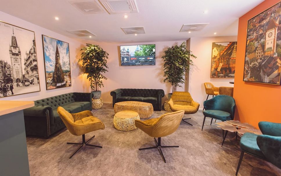 Balai Menunggu Gambar