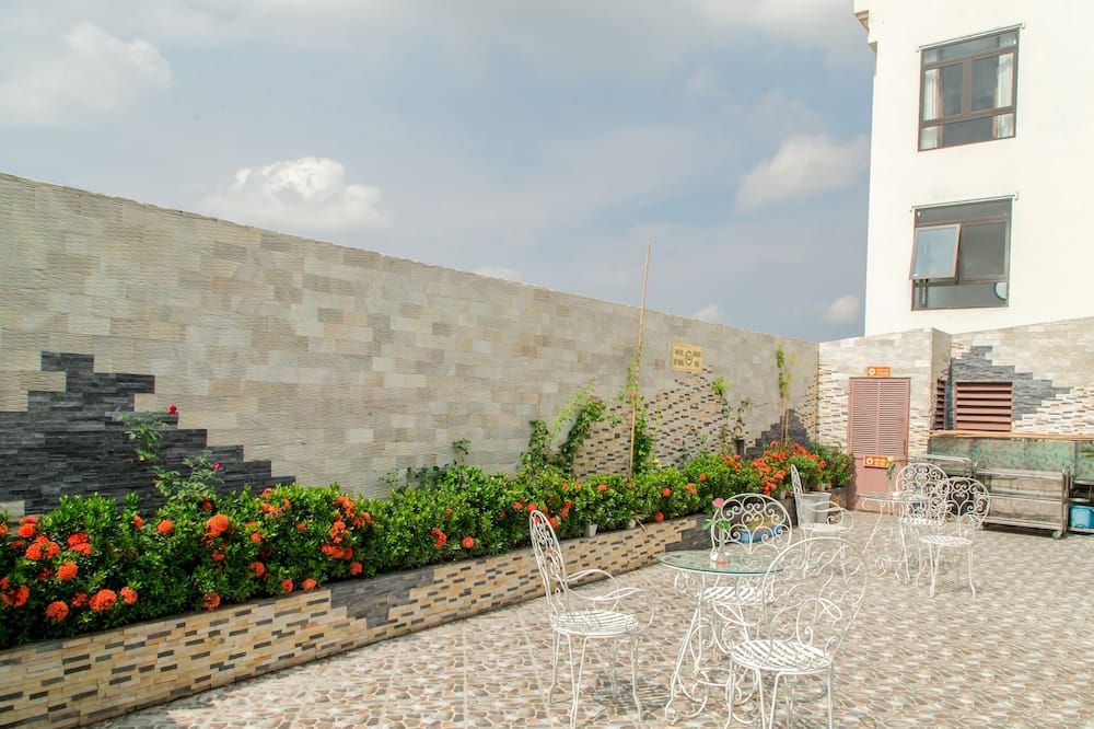 Pemandangan luar