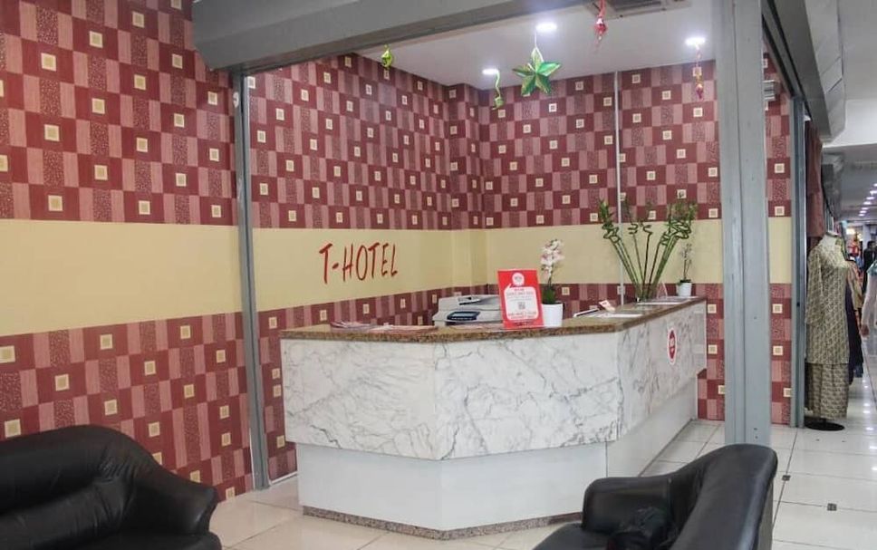 Meja Penyambut Tetamu Gambar