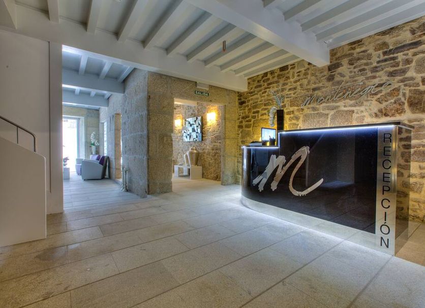 Meja Penyambut Tetamu Gambar