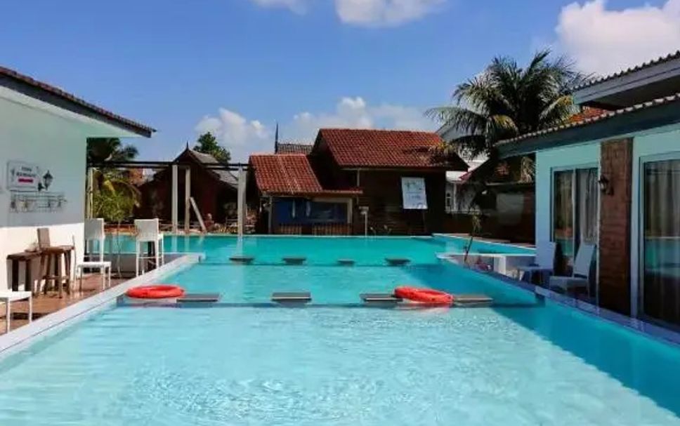 Kolam renang Gambar