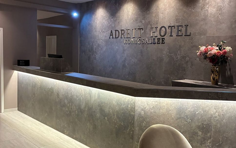 Meja Penyambut Tetamu Gambar