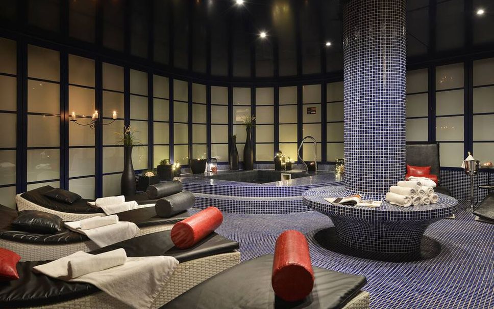 Balai Menunggu Gambar