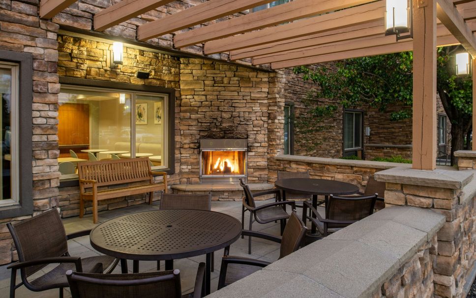 Patio Gambar