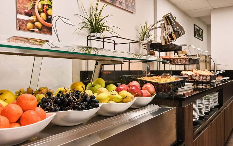 Buffet Gambar