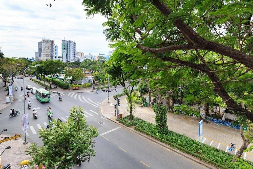 Pemandangan luar