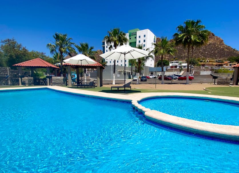 Kolam renang Gambar