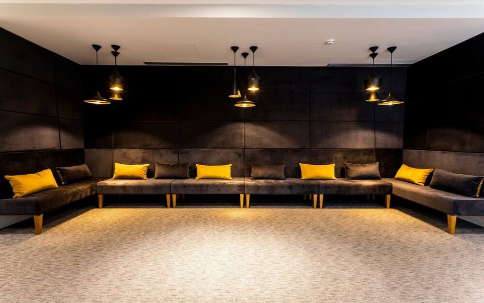 Balai Menunggu Gambar