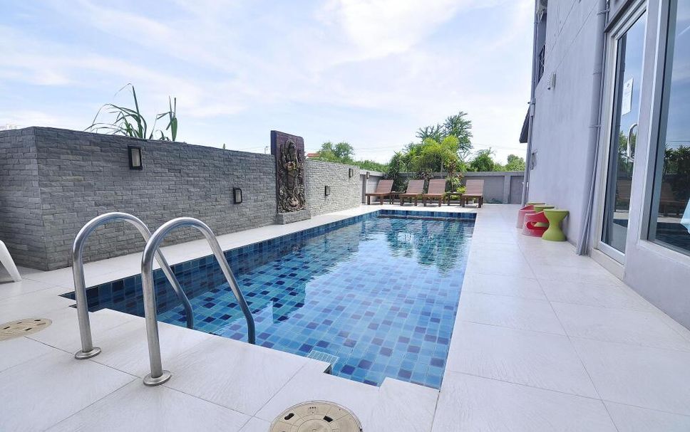 Kolam renang Gambar