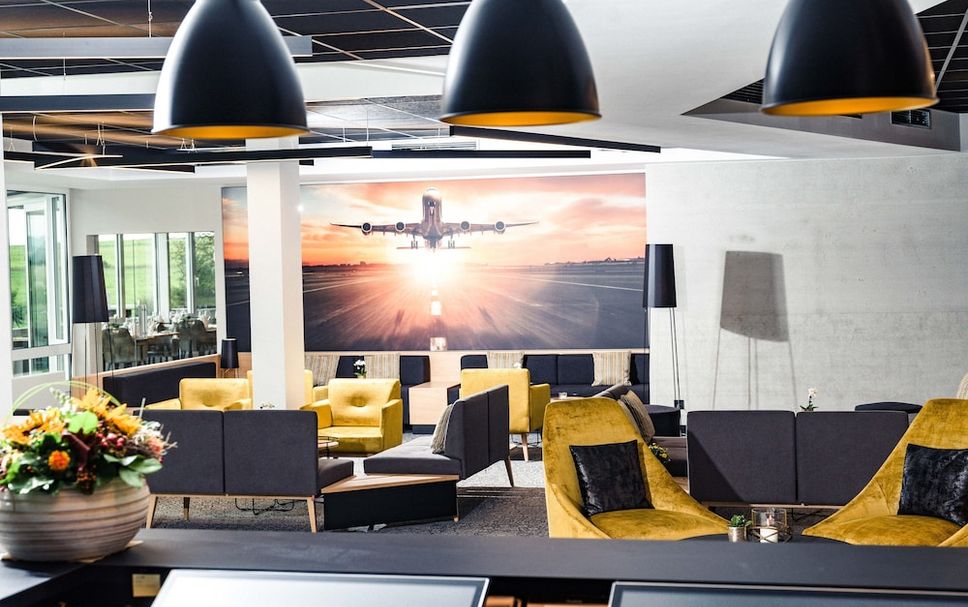 Meja Penyambut Tetamu Gambar