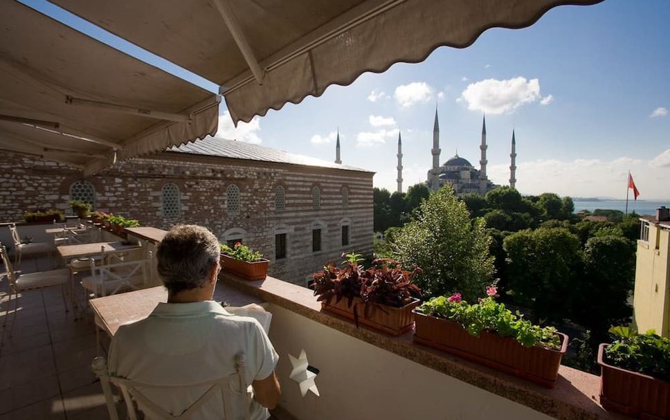 Balkoni Gambar