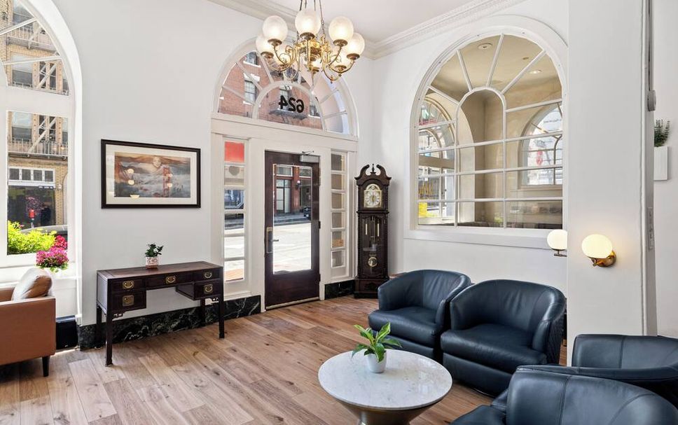 Balai Menunggu Gambar