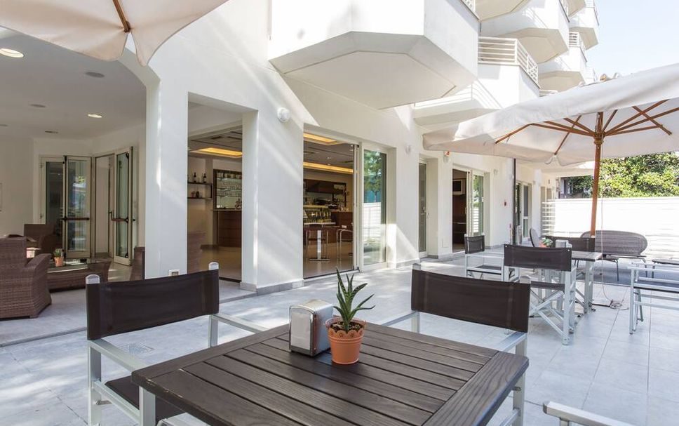 Patio Gambar