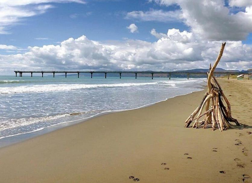 Pantai Gambar
